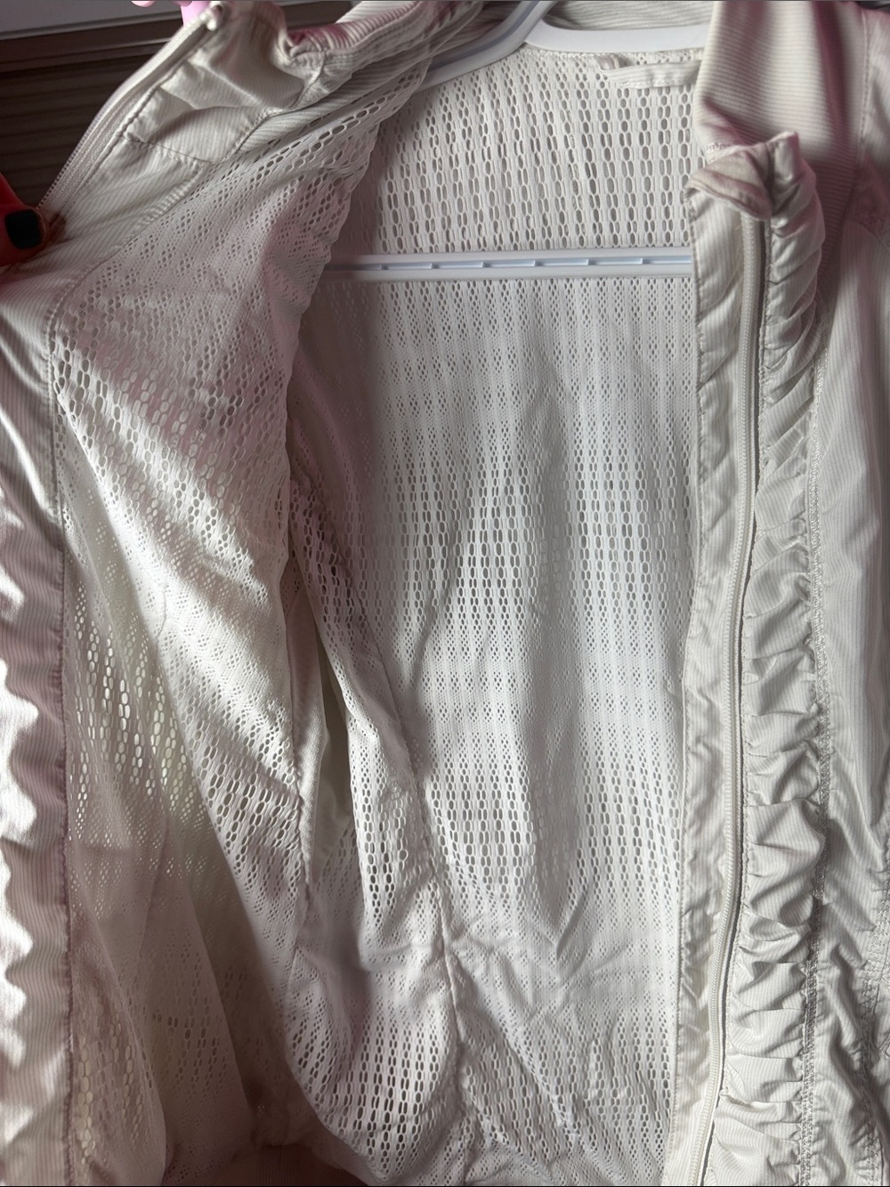 LULULEMON | RUFFLE ACCENT RUN JACKET - Picture 6 of 6